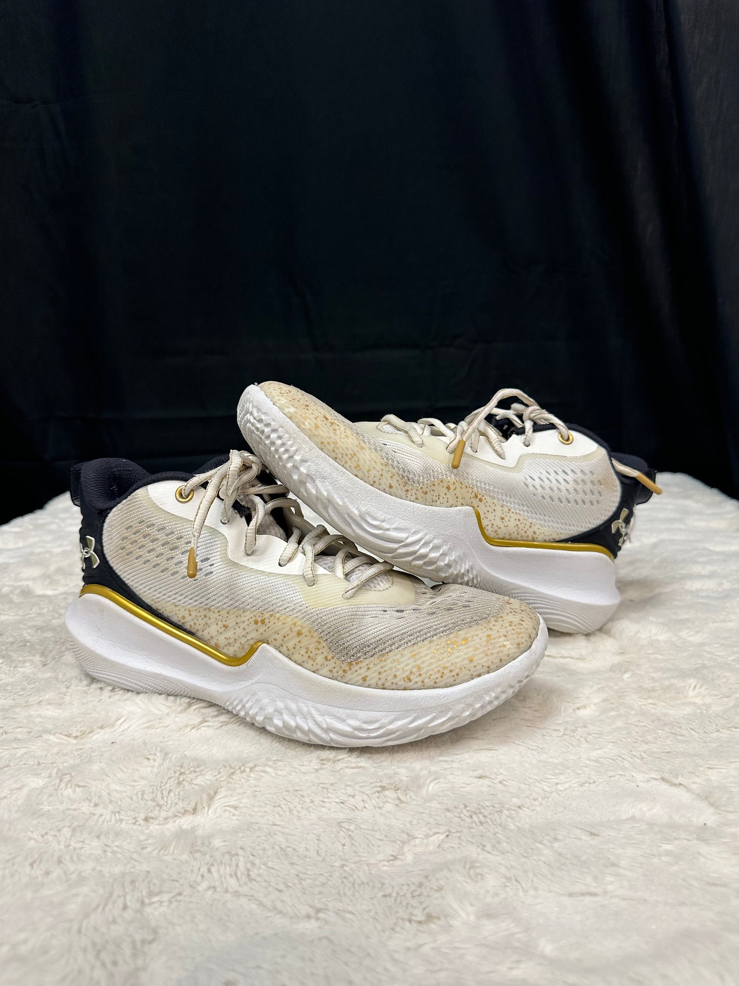Under armor basketball sneakers