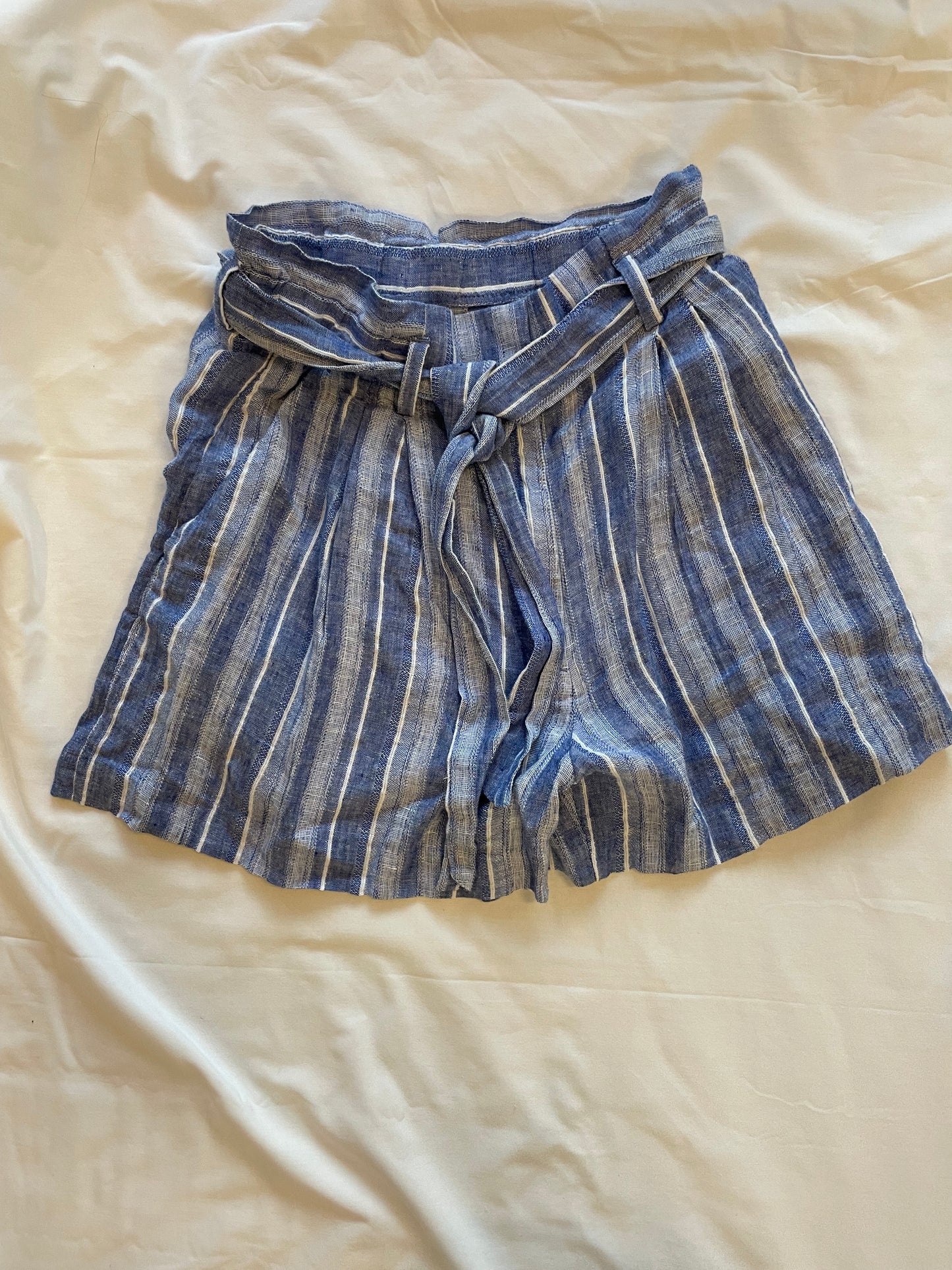 H&M Flowy Shorts With Belt